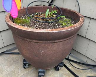 Extra large flower pot