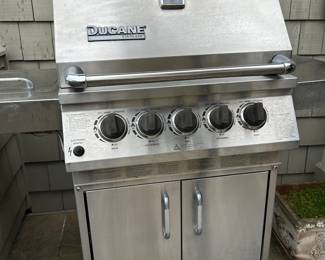 Ducane stainless bbq, natural gas plumbed