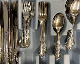 Rogers Oneida rose flatware set