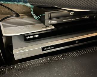DVD and bluray players