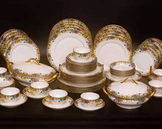 75-Piece Set of Limoges France Superieur Fleurette