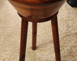 Unique salad bowl w/ stand. 
Easy disassemble for storage. 