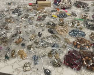 Costume Jewelry & Vintage Make-up - Lot of clip earrings and necklaces. Some Mens.