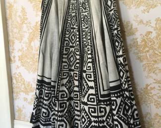 Look at the beauty of this skirt made of hand-painted fabric. This full skirt can be hand-washed and enjoyed.