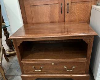 In this photo, see the smaller cabinet, good for a number of purposes.