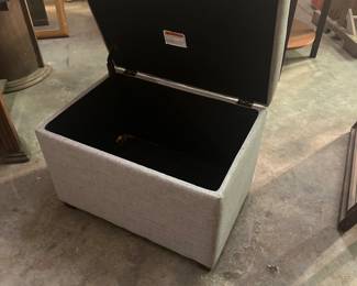 Storage ottoman 