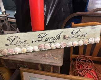 Live laugh love seashell decor sign