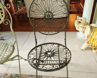 folding metal chairs
