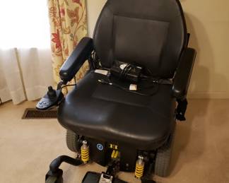 Like New Automatic Wheelchair (Works very well)