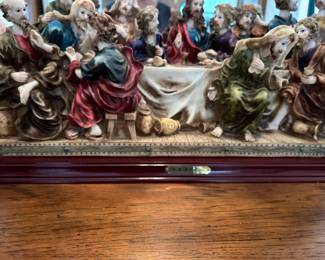Last Supper statue