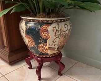 Large Chinese Koi fish bowl and stand with plant