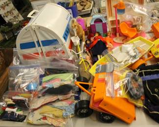 BARBIE COLLECTIBLES
