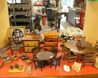 DOLL HOUSE FURNITURE