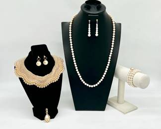 (6) Vintage Faux Pearls Costume Jewelry Earrings Necklaces Teardrop Pendant Collar

