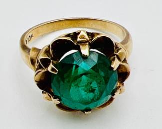 10K Gold Ring With Vivid Green Stone
