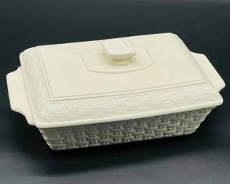 Belleek Irish Pottery Basket Weave Covered Casserole Dish With Lid

