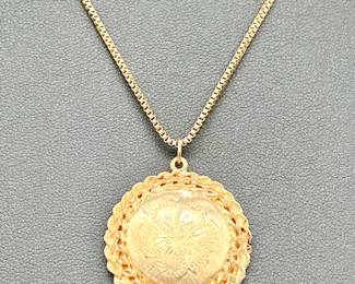 Vintage 14K Gold Locket Pendant Floral
