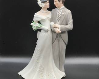 Vintage Porcelain Wedding Couple Music Box
