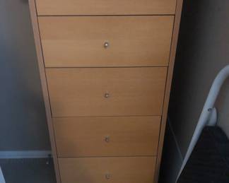 CHEST OF DRAWERS
