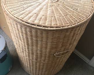 WICKER BASKET