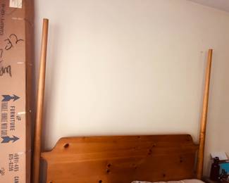 4 POSTER BED WITH CANOPY