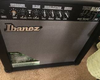 IBANEZ AMP