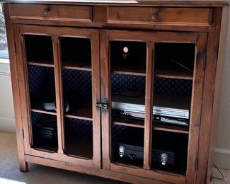 Smaller Cabinet for TV on top..