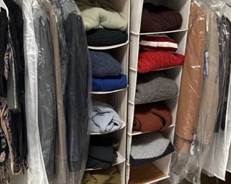 (4) Men’s Suit/Sport Jackets look New