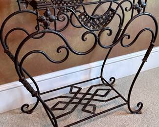 Iron Stand needs a Top