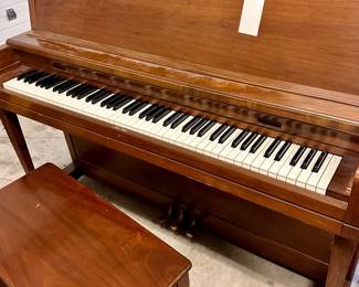 Wurlitzer Piano w/Bench