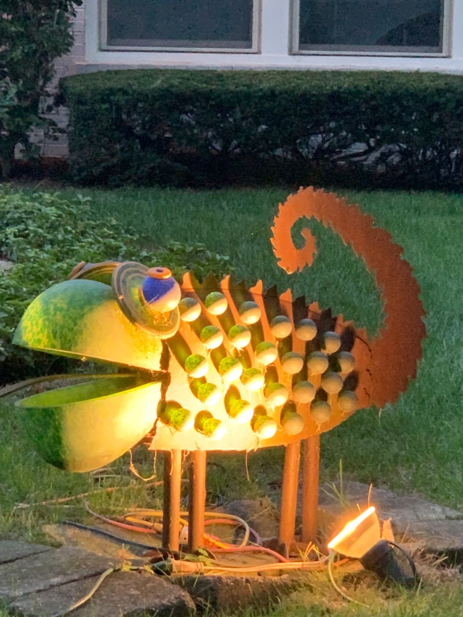 Borowski garden chameleon…lighted