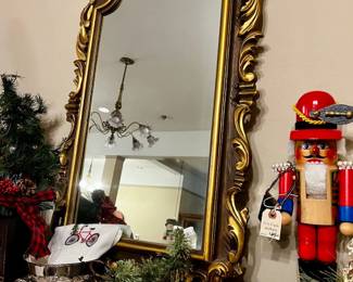 Mirrors , English Nutcracker w/box (fireman)