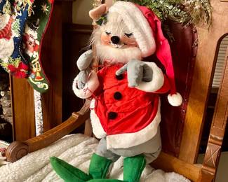 Various Annalee large