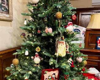 Beautiful Martha Stewart Christmas Tree 7 1/2’ /Fat Style/Pre-Lit