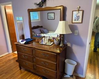 Drexel six drawer dresser with mirror