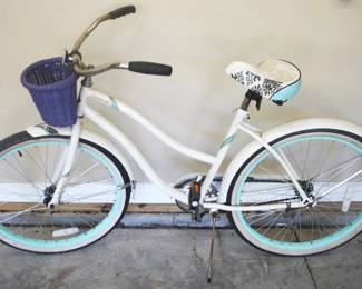 12 - Huffy Cranbrook Bicycle - 26" Wheel
