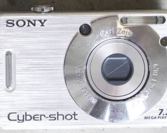 71 - Sony Cybershot 7.2 MP Camera (Camera Only)
