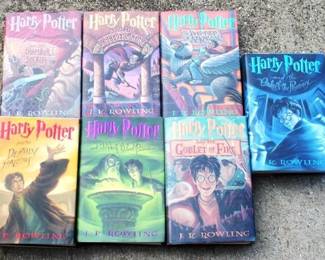 110 - Lot of 7 Harry Potter Books
