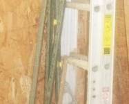 276 - 16 ft Aluminum Ladder w/ Metal Fence Posts
