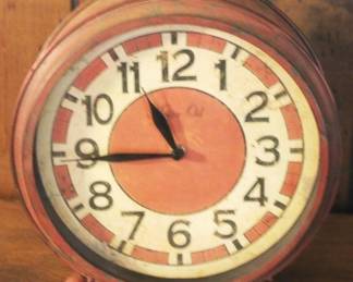 356 - Clock - 11" round
