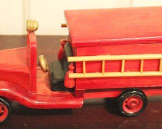 379 - Wood Truck Storage Box - 9" long
