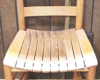 401 - Chair - 18" x 15" x 36"
