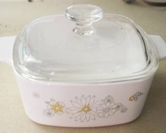 429 - Corningware Dish w/ Lid - 9" x 7"
