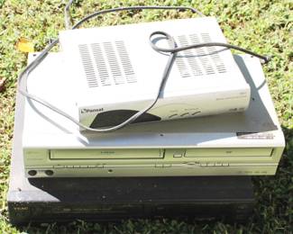 459 - Lot of Electronics (VCR, DVD/VCR, and more)

