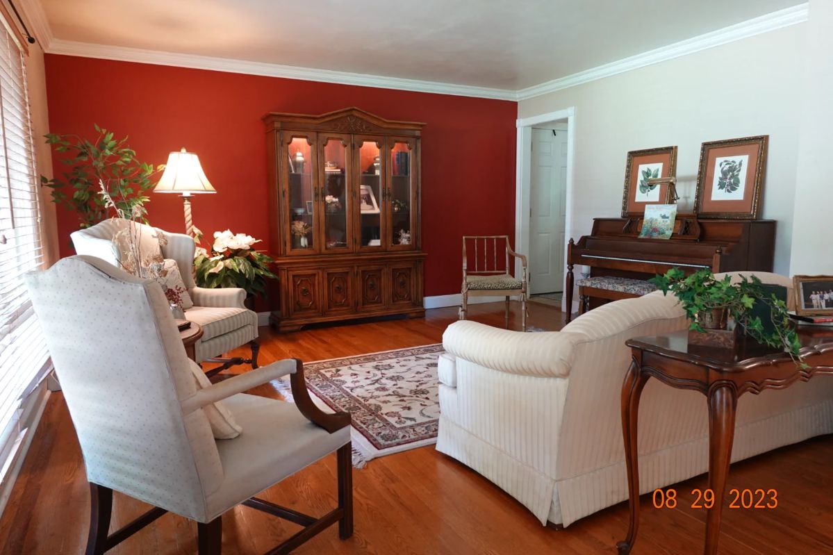 Estate Sale in Creve Coeur, MO starts on 9/30/2023