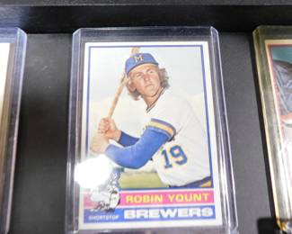 Robin Yount Football card