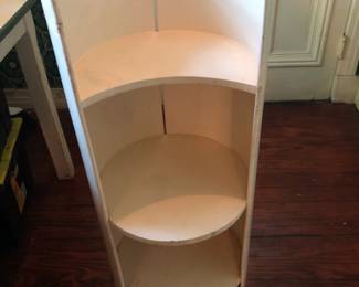 Gea shelf unit