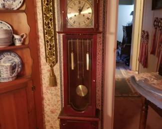 Petite Grandmother's clock.