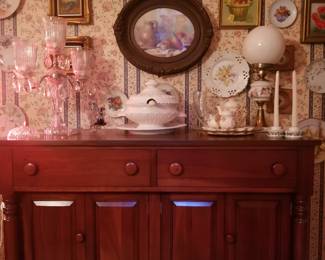 Lovely cherry sideboard, mint condition. 