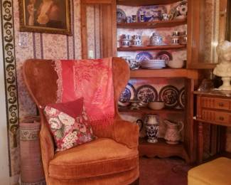 Barrell back chair in great condition. 